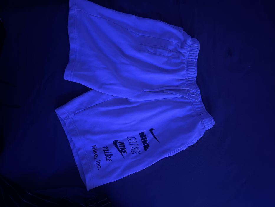 Blugi/ pantaloni scurti nike
