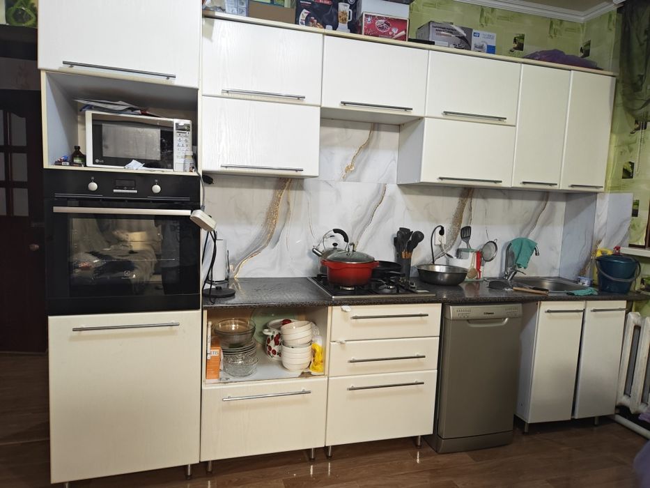Продается кухонный гарнитур
