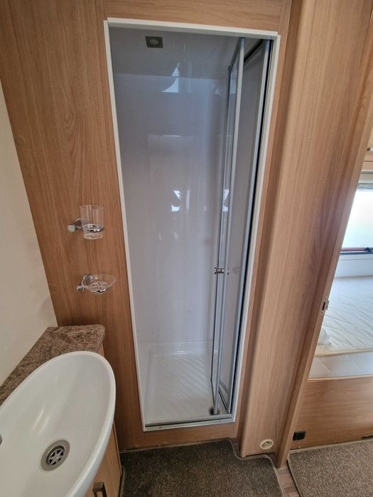 Vand Rulota Elddis Avante 574 | 2013 | 4 locuri | Caravană premium – stare foarte bună