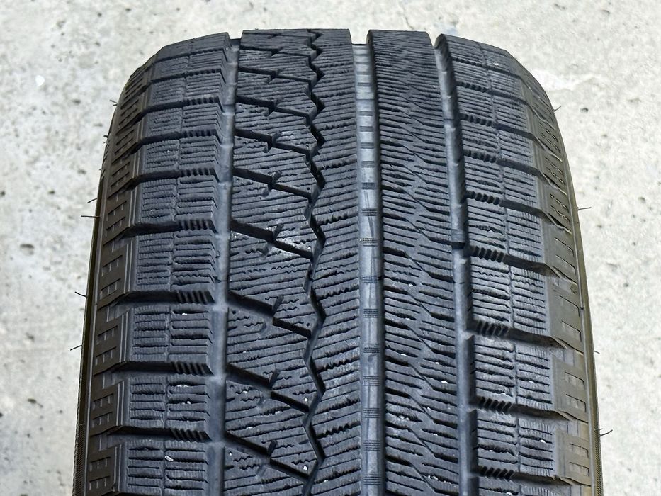 215|50 R17. Sailun Ice Blazer.