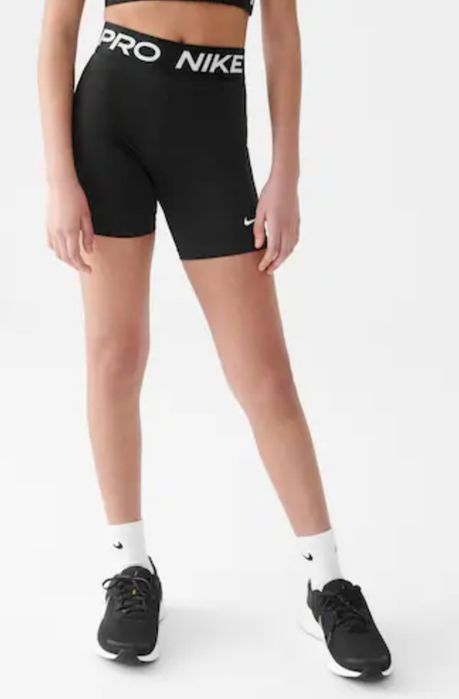 (L 147-158) NIKE оригинален сет за момиче 21€