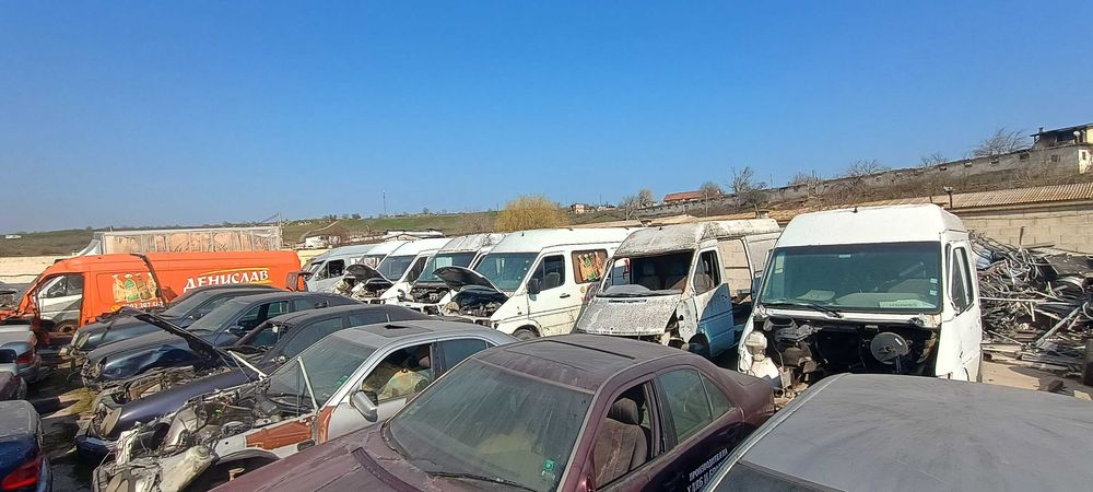 Mercedes 312 – къса и дълга база – около 15 броя