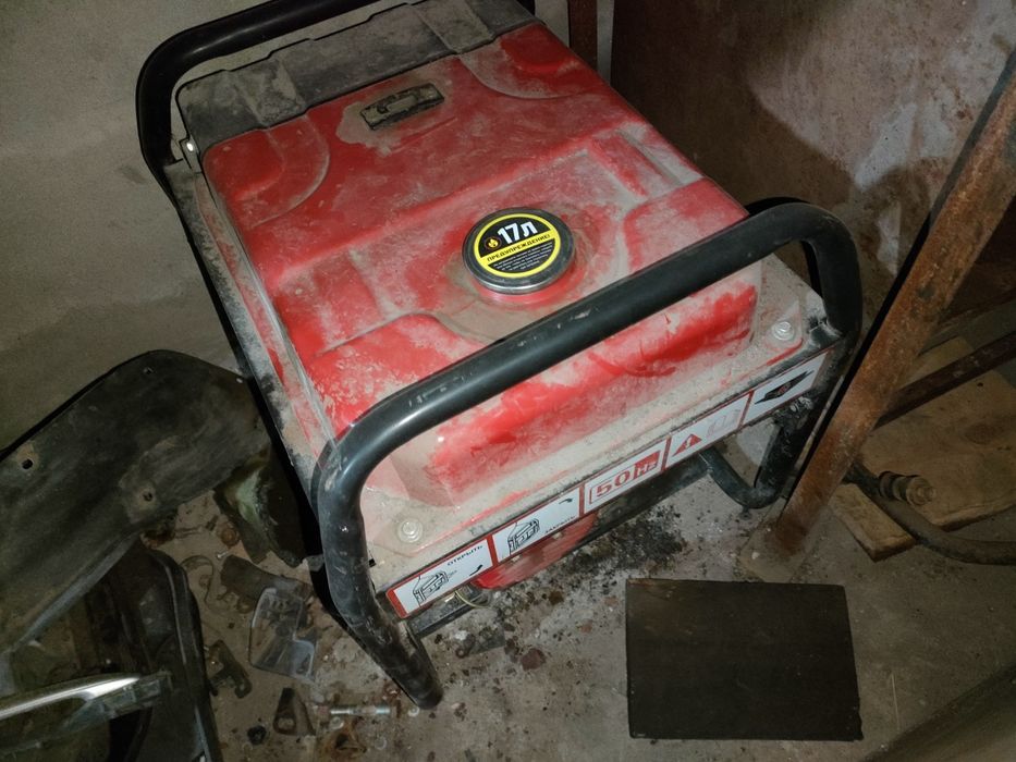 Продам генератор Honda EG 5500 CXS