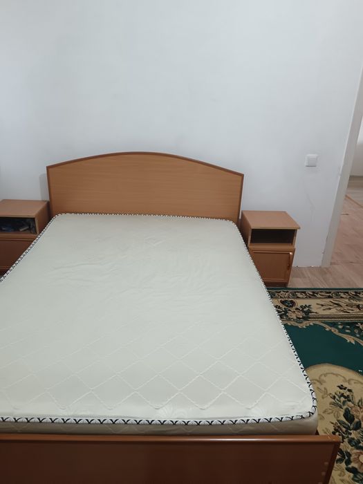 Продам спальный гарнитуру