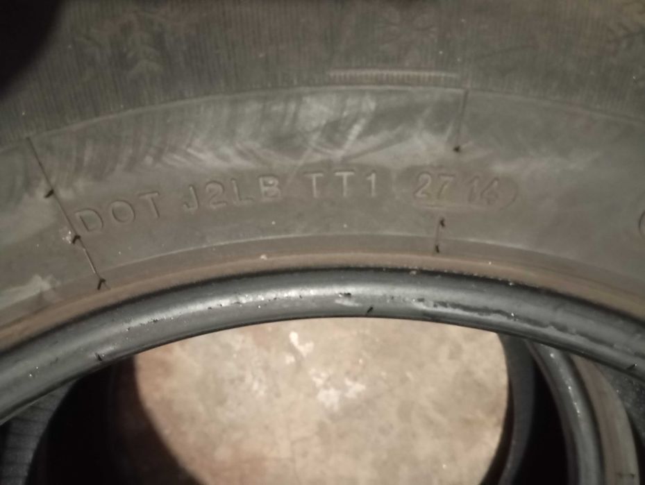 Гуми , зимни 215/65/16