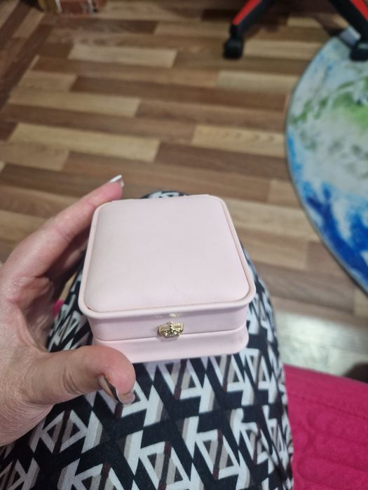 Продам женские украшения