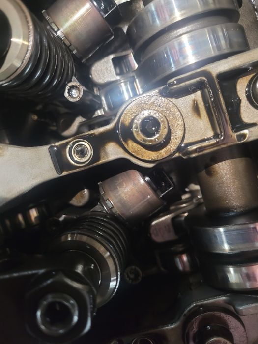 Vând set injectoare vw 2.0 cod CK