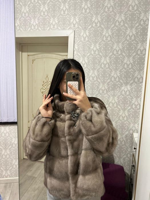 Шуба-200к. норка-25к.