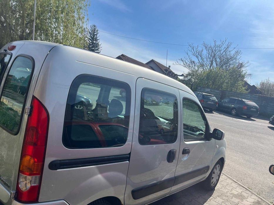 RENAULT Kangoo 0 — imagine 4