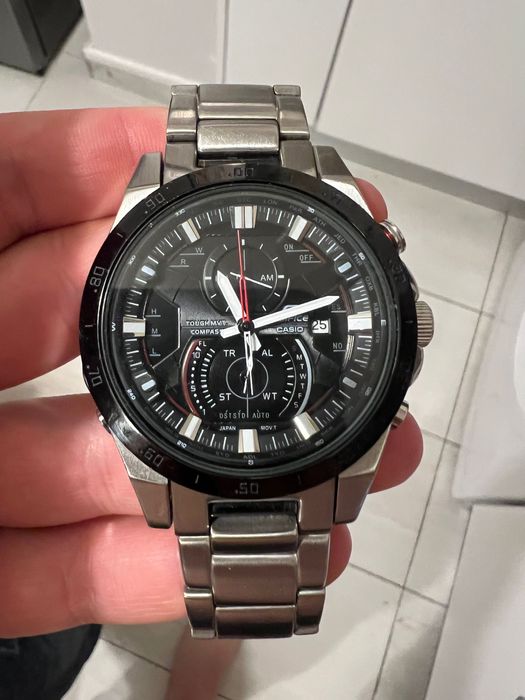 Продавам часовник Casio Edifice EQW A1200