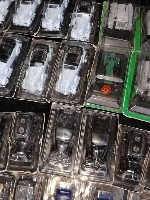 Модели 1/43 Деагостини. От 70.000 сум...