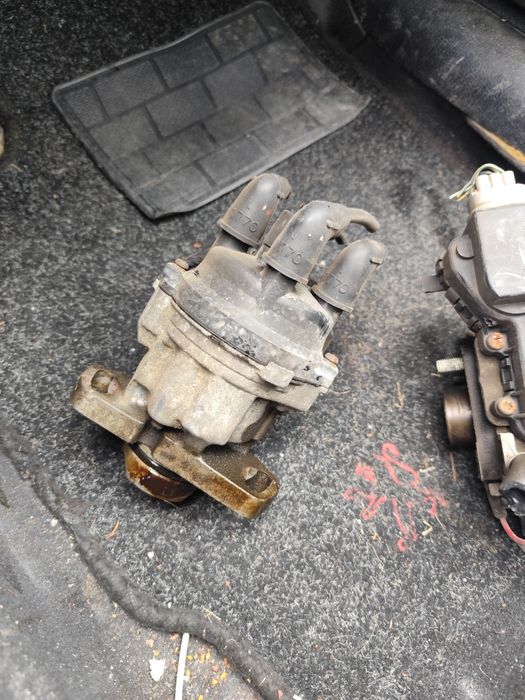 Делко за mitsubishi colt от 96-та до 2000 година 12 вентила 1 5