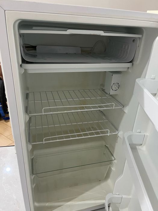 Маленький холодильник elenberg