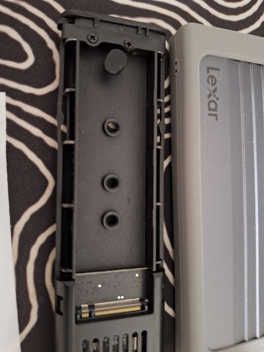 rack extern/ external enclosure lexar  e300