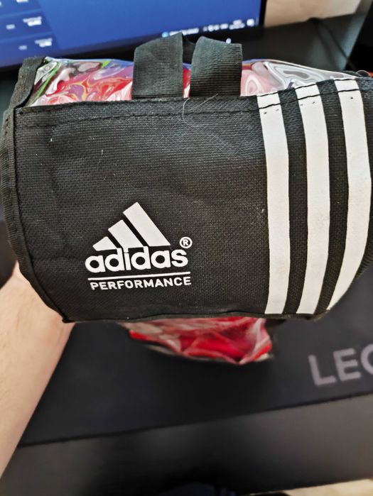 Боксови ръкавици Adidas - adiBT02