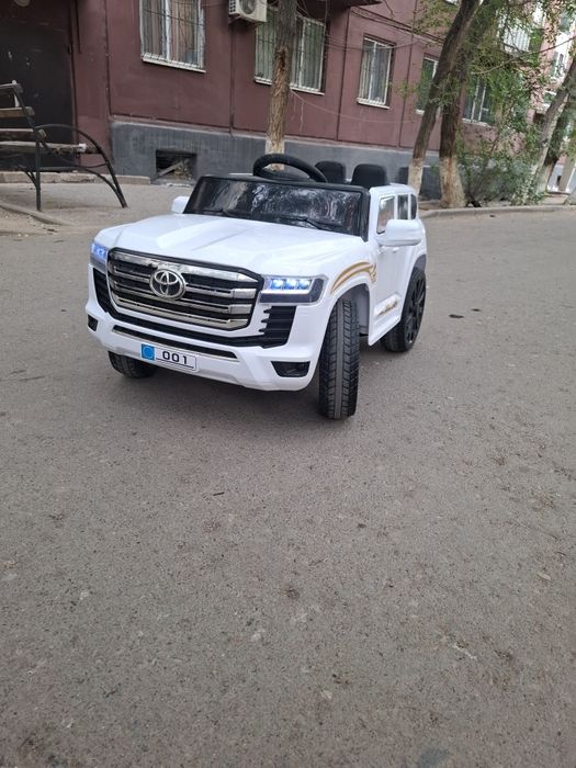 Детский машина с пультом