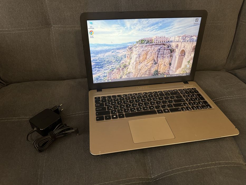 Мощный ноутбук ASUS Vivobook Core i3, 8GB, SSD 256GB, HDD 512GB