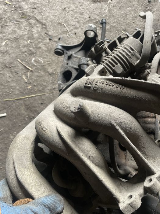 Двигатель На Опель Вектра .