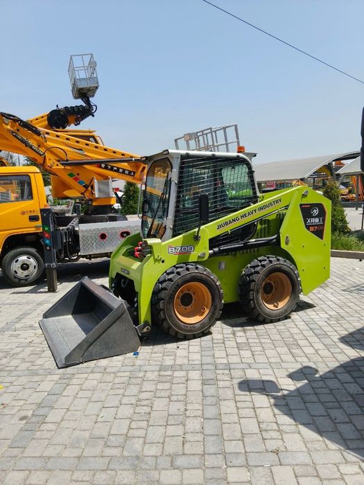 Pogruzchik JB 700