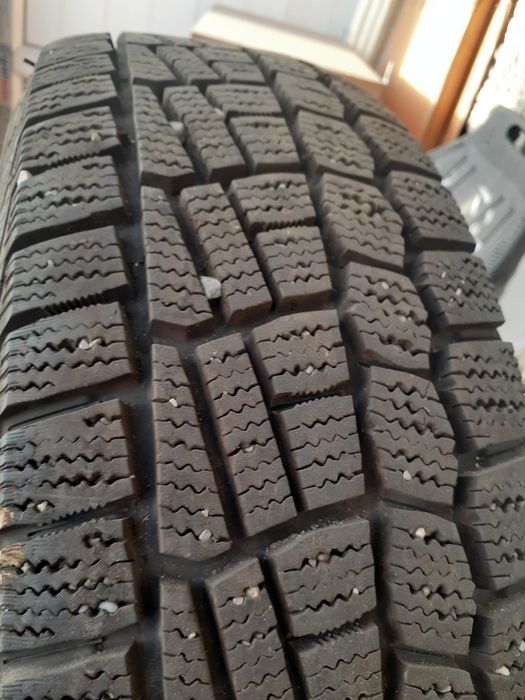 Продам зимние шины