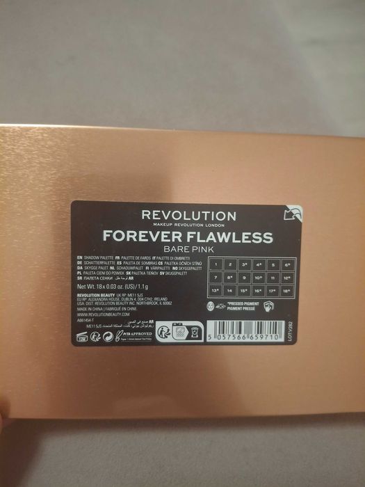 Палитра сенки за очи Revolution London