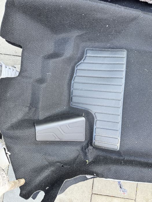 Vand mocheta interior Dacia Duster 2023/2024 (noua)
