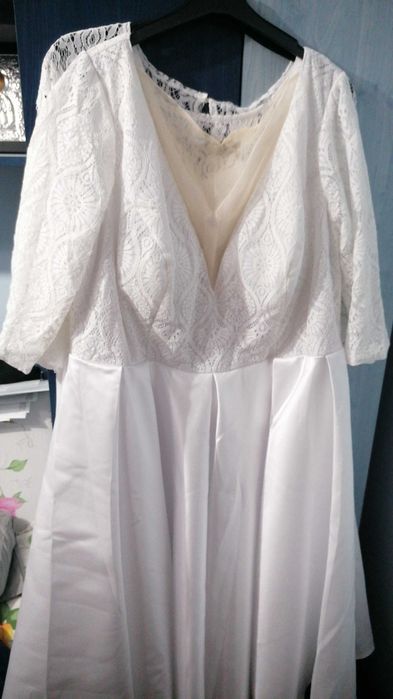 Vând rochie de mireasă