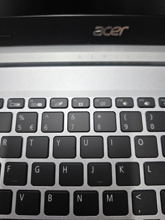 Laptop Acer 515-55 I5 1035G1 | 8GB DDR4 | SSD m.2 512GB | Full HD