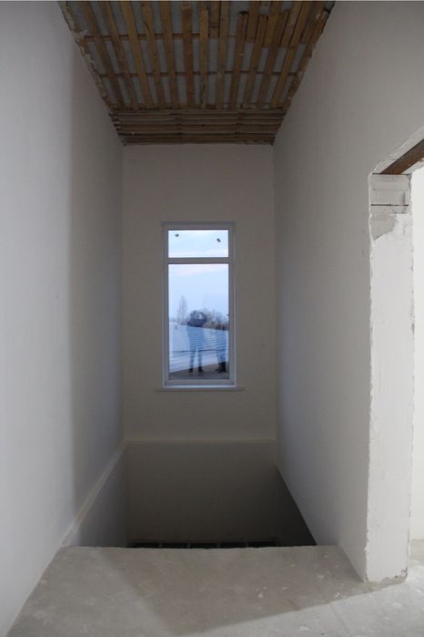 Дом с высокими потолками (4 метра)