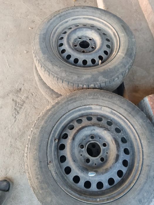 Продам на мерс 5 колес