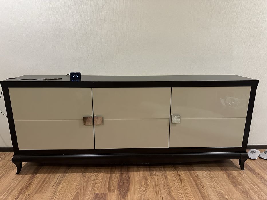 Продам комод для зала