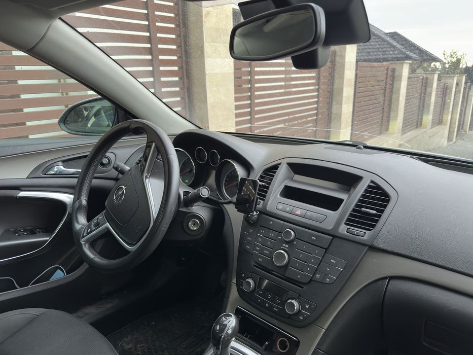 Opel insignia 2012 2.0 CDTI 130 cp diesel