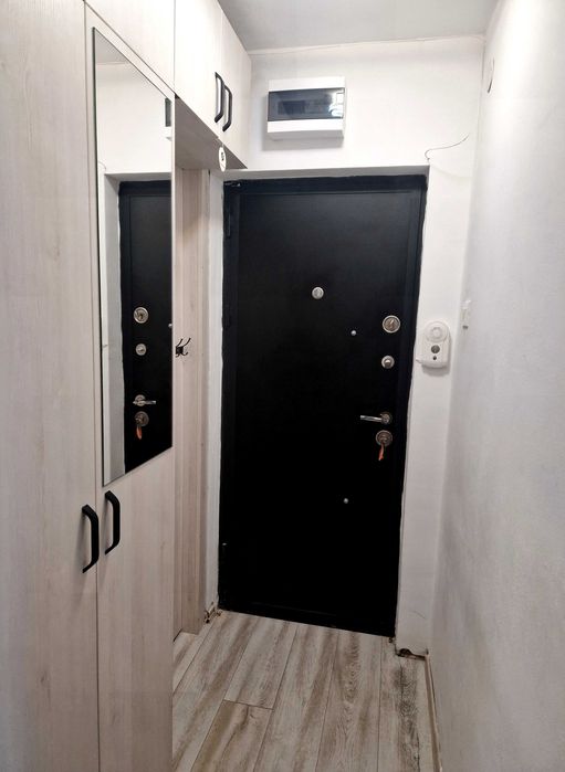 Inchiriez apartament