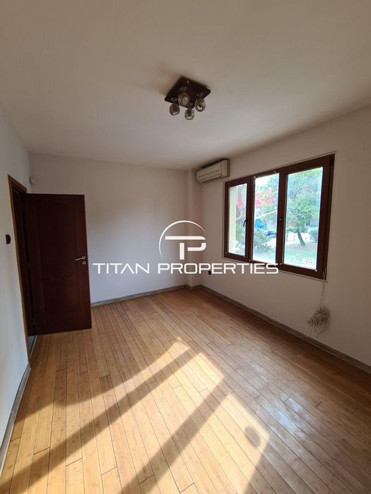 Продава се Тристаен апартамент в Пловдив, Кършияка - 80 кв.м за 1925 €/кв.м - Снимка #3