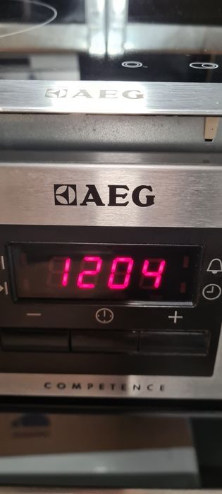 Мултифункционална фурна за вграждане 74л - AEG EE3013021M