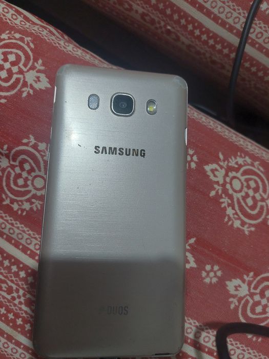 СРОЧНО ПО ДЕШЕВКЕ самсунг дж 5