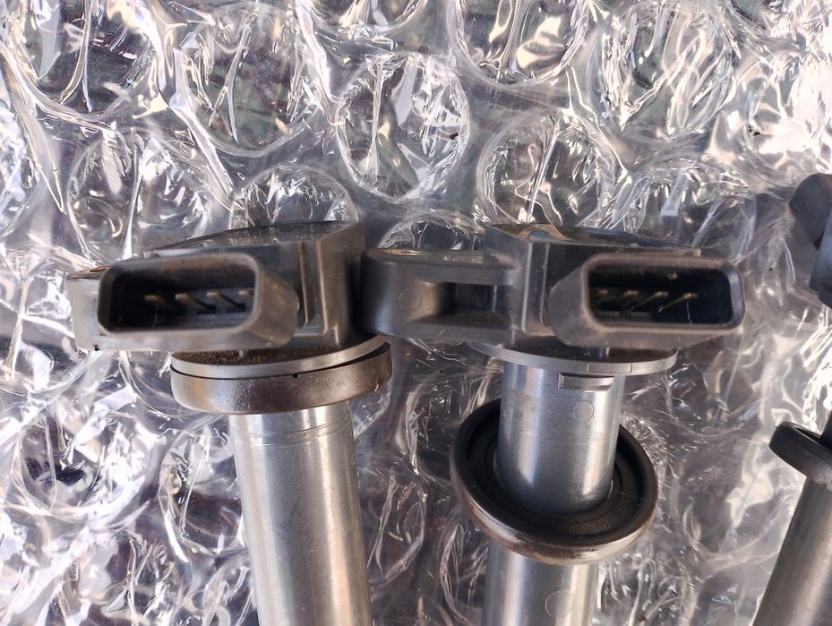 Продавам орегинални запалителни бобини за lexus is 200 DENSO 40 лв за