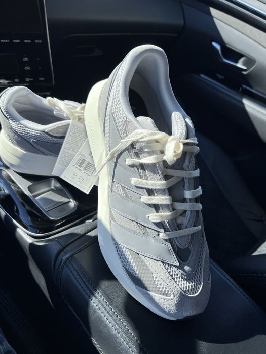 Кроссовки Adidas LIGHTBLAZE