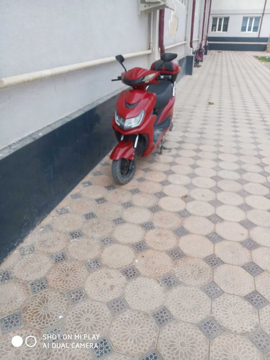 Скутер сатлады бахасы келисимлы