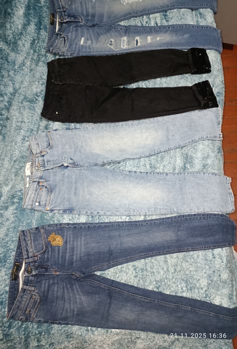 Джинсы -брюки женские.