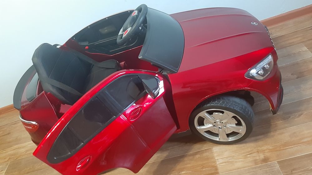 Детский автомобиль