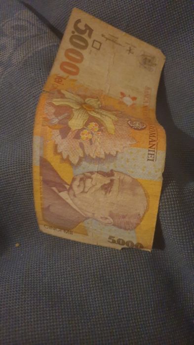 Vând bancnote  vechii