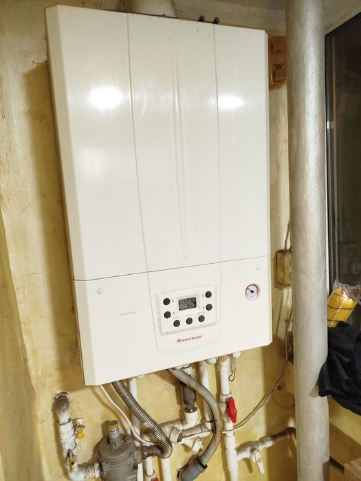 Vând centrala termica