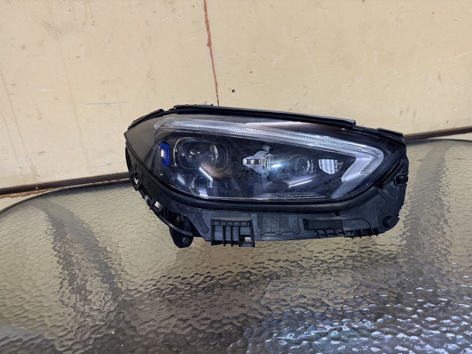 far dreapta mercedes c class w206