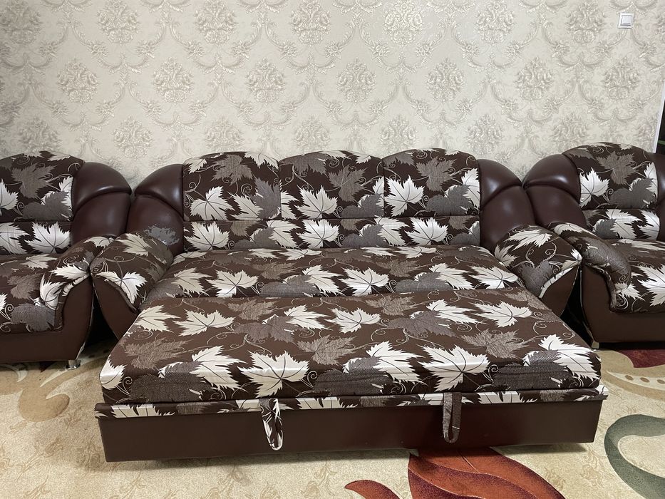 Диван и два кресла