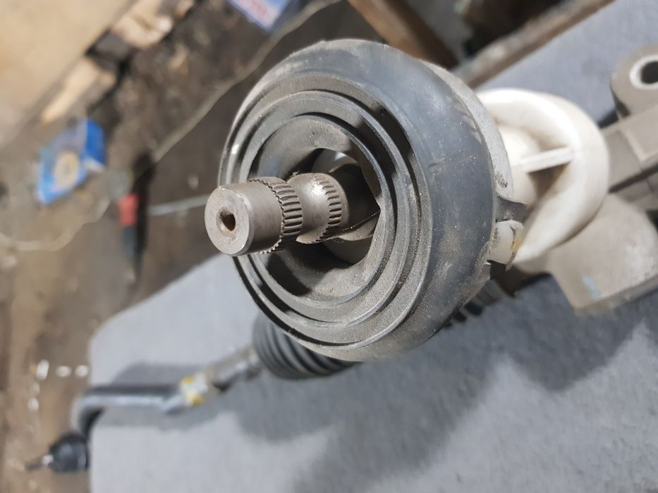 Продам рулевая рейка.