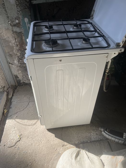 Продам газ плиту