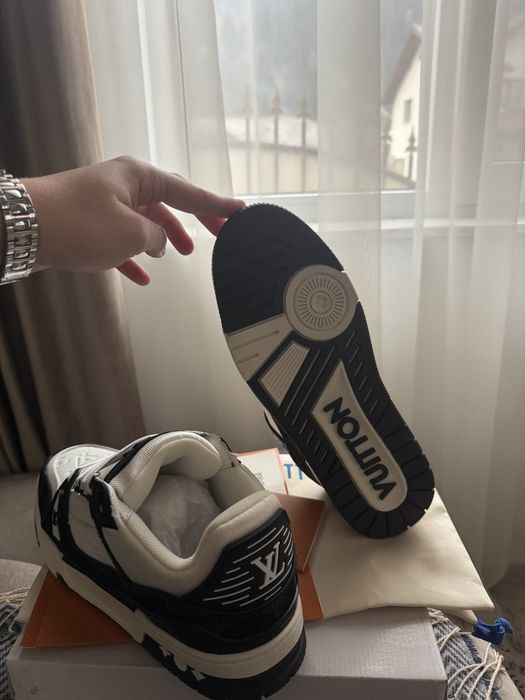 Adidasi Louis Vuitton Trainer