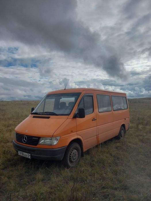 Мерседес спринтер 208