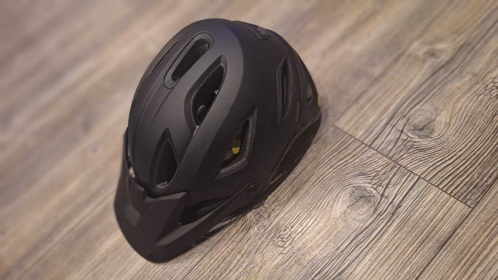 Велосипедна каска